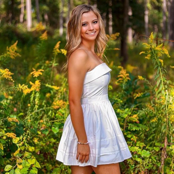 BRAND NEW white, strapless, short, flowy, waist-synching dress. - Picture 1 of 9